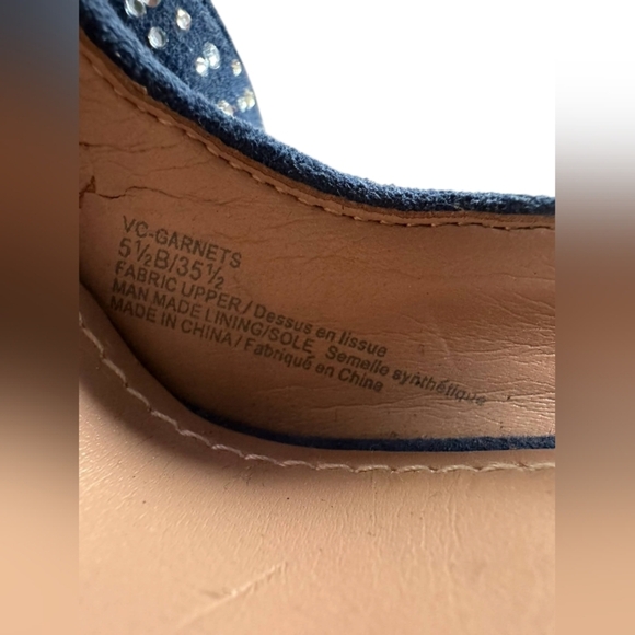 Vince Camuto Blue Suede Jewels Slip on Size 5 1/2 B EUC - Picture 8 of 8